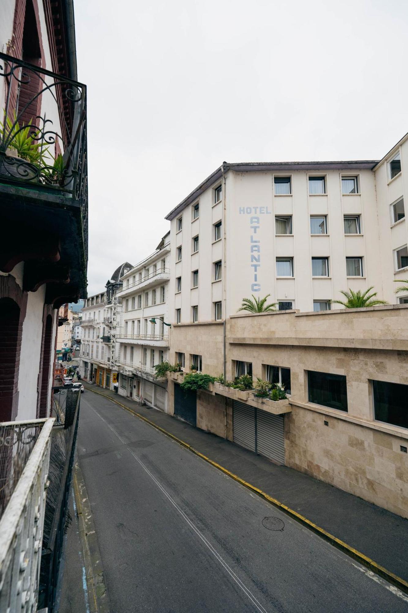 Le Sejour Cine-Proche Du Centre-Wifi-Parking Apartment Лурд Екстериор снимка