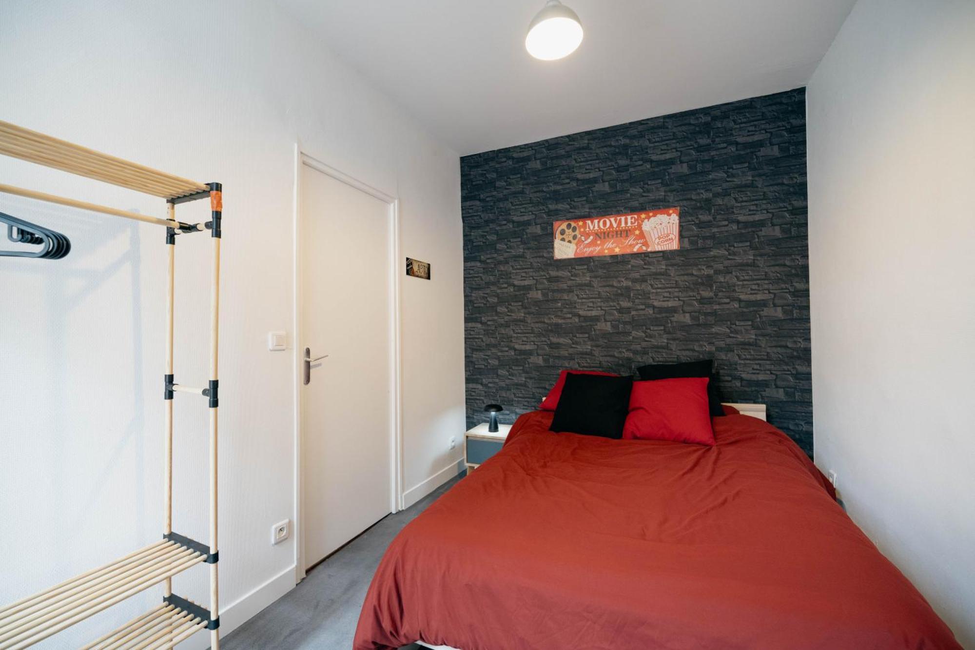Le Sejour Cine-Proche Du Centre-Wifi-Parking Apartment Лурд Екстериор снимка